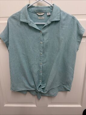 Linen Blend Top! Gorgeously Green!